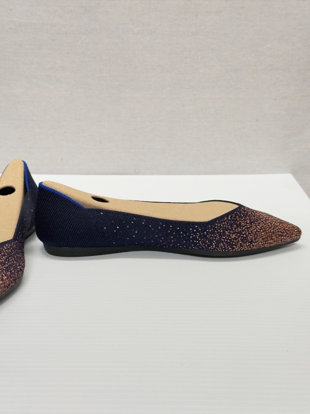NWOB Rothy's The Point - size 7 - Picture 3 of 8